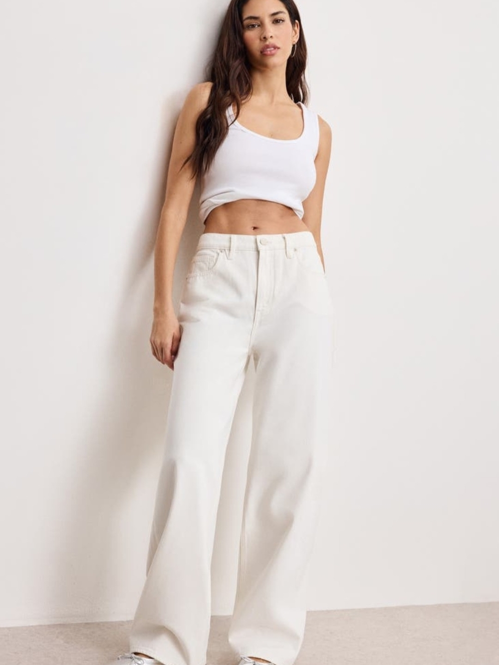 Good American Standard Baggy Wide-Leg Casual Jeans in Cream